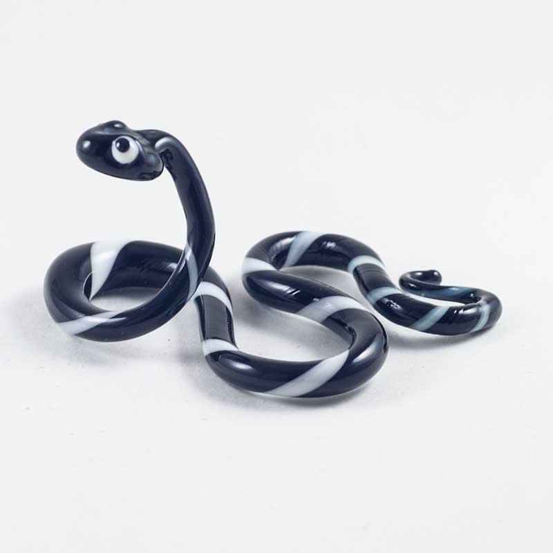Стеклянная фигурка Змея черная Рептилии