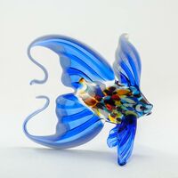 Рыба с синими плавниками Рыбы