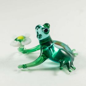 Лягушка с цветком Рептилии