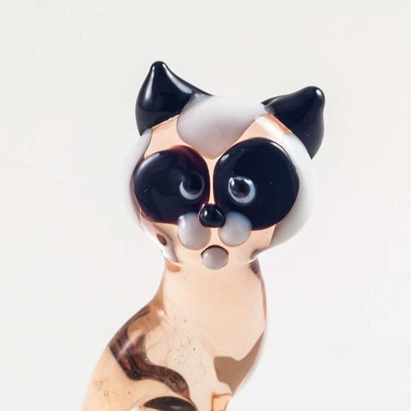 Фигурка котика бежевого