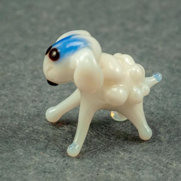 Овечка мини фигурка из стекла высотой 1,5 см